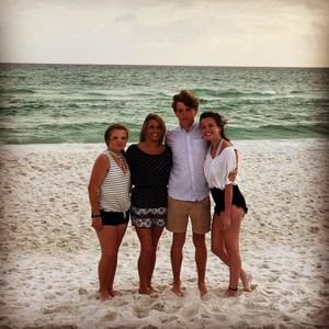 Meet your Posher, Dawn